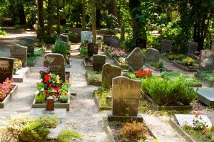 Friedhofbestattung - Beerdigungsinstitut Mombour in Mühlheim an der Ruhr